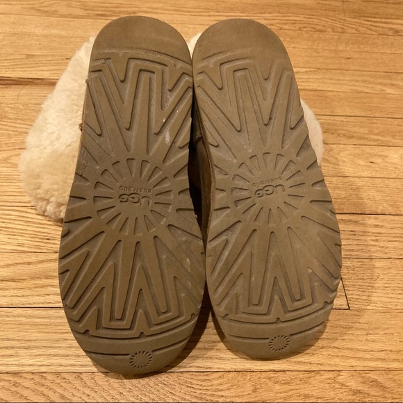 🚫DONATED🚫 Woman’s Ugg Classic Tall - Picture 13 of 13